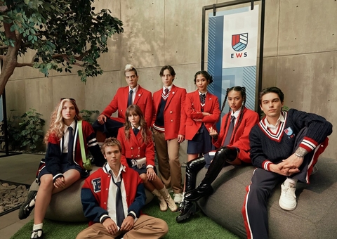 Elenco solta a voz no teaser do reboot de Rebelde; assista