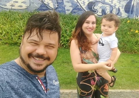 "Vai ser difícil", diz mulher de cantor encontrado morto dentro de carro