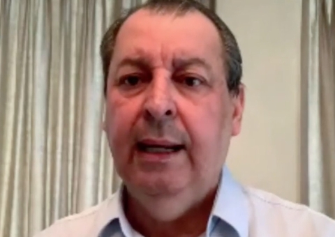 Omar Aziz diz que Queiroga agiu como 'marginalzinho' ao mostrar dedo do meio em NY