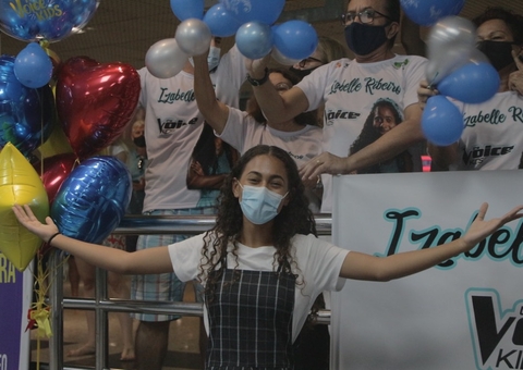Izabelle Ribeiro é recebida com festa em Manaus após final do The Voice