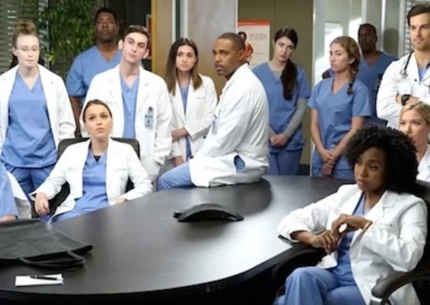 Saiba quem foi a atriz que irritou Ellen Pompeo e foi demitida de Grey’s Anatomy