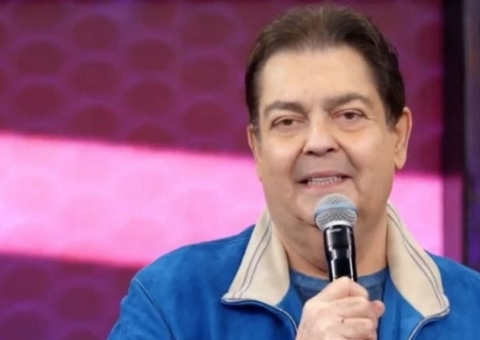 Faustão na Band tem cenário revelado e mostra retorno das bailarinas; vídeo