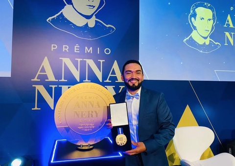 Enfermeiro que acalmou paciente com Down é premiado