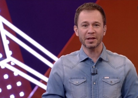 Tiago Leifert vai apresentar BBB22 após pedir demissão da Globo, diz Estadão