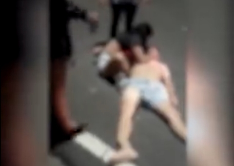 Homem é brutalmente atropelado após briga no Dom Pedro, em Manaus