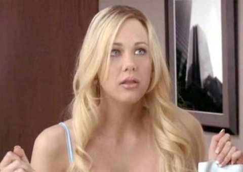 Atriz de ‘As Branquelas’ vira atriz pornô premiada 