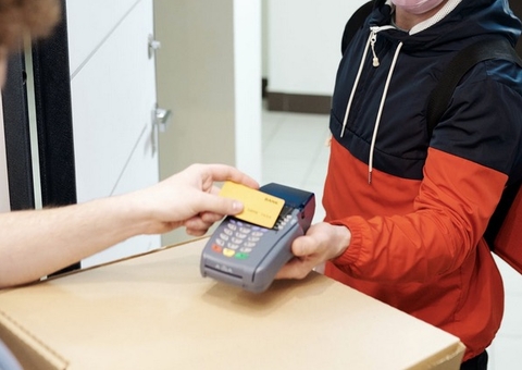 Polícia Civil do Amazonas alerta como evitar golpes no cartão por aproximação