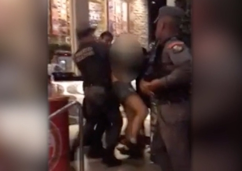Vídeo mostra confusão em bar após mulher jogar cerveja em policial 