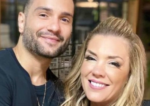 Aos 45, Simony conta que está fazendo tratamento para engravidar do noivo 