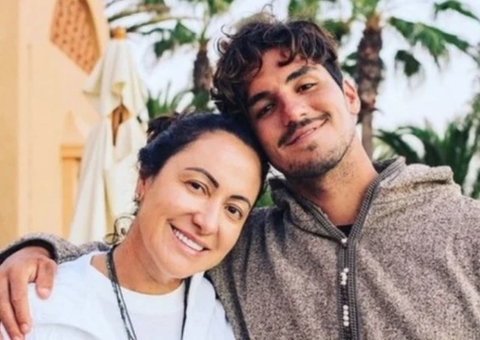 Mãe de Gabriel Medina diz para filho que tem vídeo de sexo de Yasmin Brunet com outro