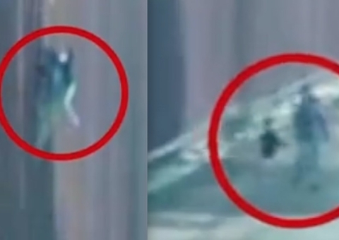 Vídeo mostra coiote abandonando criança na fronteira dos EUA com o México 