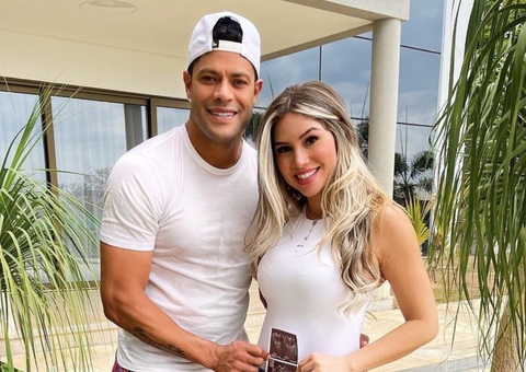 Hulk Paraíba mostra chá revelação do primeiro filho com sobrinha da ex