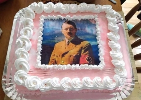 Jovem faz aniversário com bolo de Hitler e é investigada pela polícia no RS
