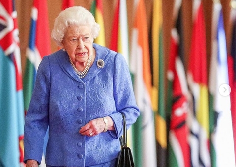 Médicos proíbem rainha Elizabeth de beber álcool todos os dias