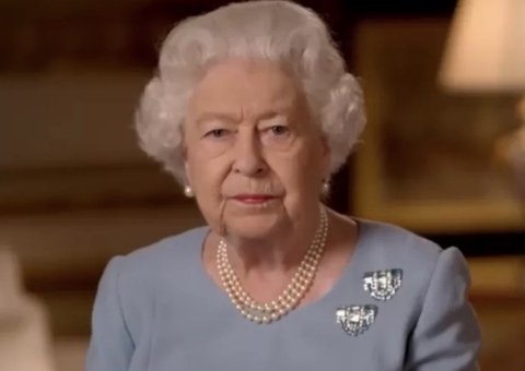 Rainha Elizabeth passa a noite em hospital em Londres