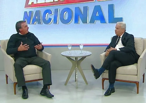Bolsonaro fala sobre novo aumento da gasolina em entrevista com Sikêra