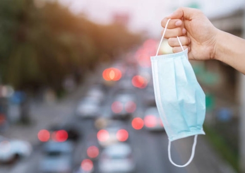 Uso de máscara em local aberto deixa de ser obrigatório no DF