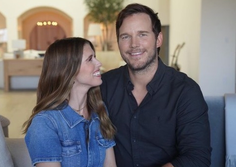 Chris Pratt é acusado de objetificar esposa e 'esnobar' o filho em postagem 