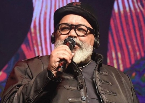 Jorge Aragão passa mal e é internado em hospital de São Paulo