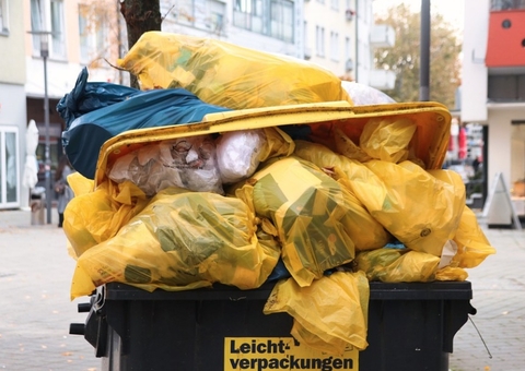 Empresário coloca cerca de 111 mil reais no lixo acidentalmente