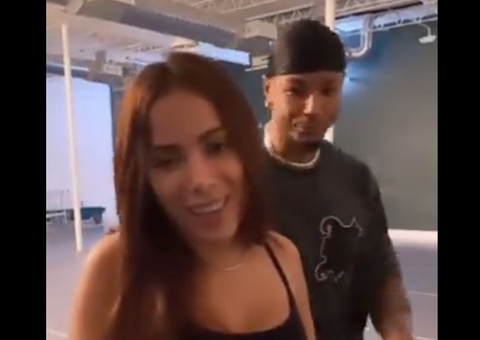 Vídeo: Anitta revela que convidou modelo para clipe porque queria transar