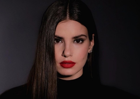 Camila Queiroz se pronuncia sobre saída de Verdades Secretas; atriz deu indícios de briga