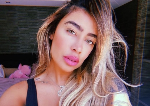 Rafaella Santos, irmã de Neymar, faz tatuagem no rosto; Veja foto