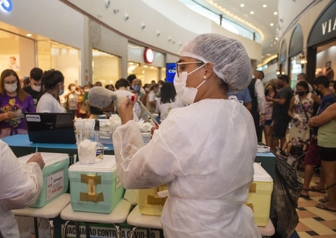 Vacinação contra covid é ampliada nos shoppings até dezembro em Manaus 