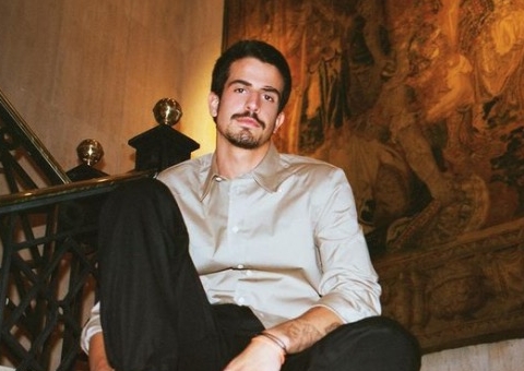 Enzo Celulari rebate críticas por unhas pintadas: 'tabu sendo quebrado'