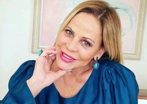 Claudete Troiano tem problema de saúde e é substituída às pressas na RedeTV! 