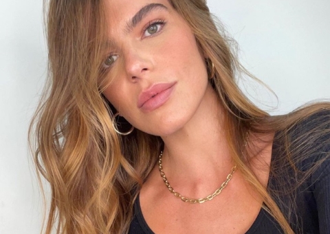 Mariana Goldfarb resgata foto de anorexia e faz apelo a seguidores