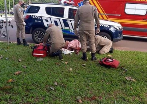 PRF invade motel, atira em personal e agride mulher a coronhadas