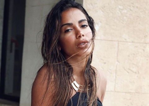 Anitta descobre música sobre intenções com ela: 'metas de vida do cara'