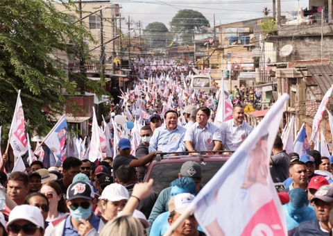 Keitton amplia público em última passeata e deve ter vitória tranquila
