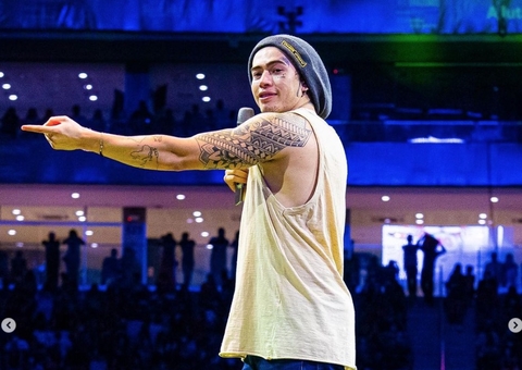 Whindersson Nunes passa mal e cancela sessão de autógrafos 