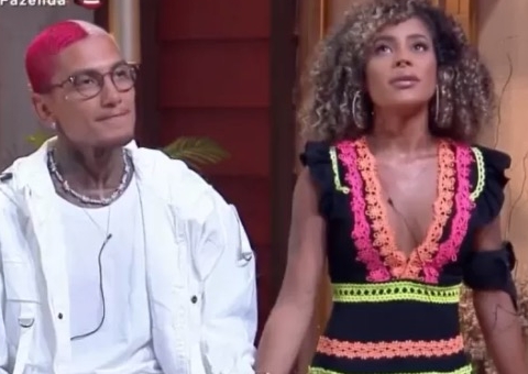 Sthe e Dynho surgem abalados em festa de A Fazenda após descobrirem términos; Vídeo