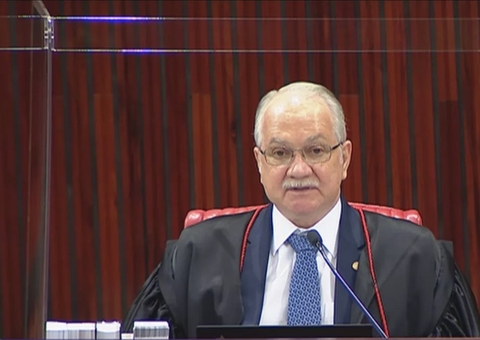 Ministro Edson Fachin é eleito presidente do TSE