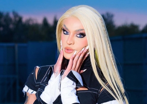 Pabllo Vittar surge com rosto irreconhecível após cirurgia plástica 