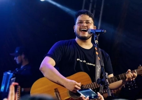 Com edema cerebral, cantor Maurílio precisa de doação de sangue