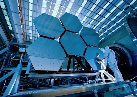 Nasa lança com sucesso supertelescópio James Webb