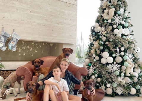 Veja as luxuosas árvores de Natal dos famosos em 2021