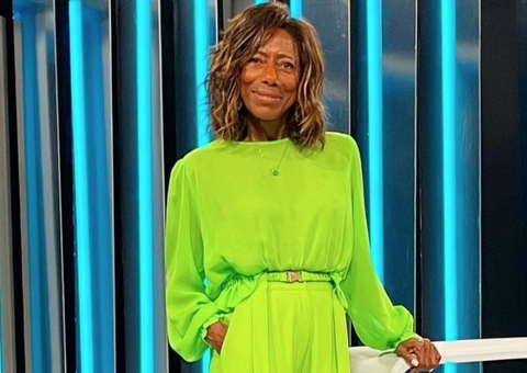 Gloria Maria fala sobre namoro com 5 ao mesmo tempo: ‘eu vivo, sou livre’