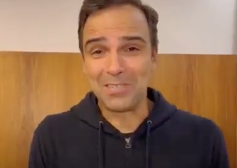 Tadeu Schmidt dá novas dicas sobre os participantes do BBB 22