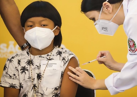 Crianças indígenas da etnia warao começam a ser vacinados nesta quinta-feira