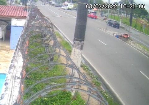 Vídeo mostra momento que idosa é atropelada na av Rodrigo Otávio em Manaus 