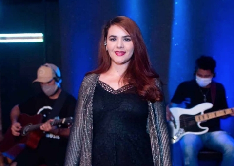 Cantora amazonense está internada há 400 dias após dar à luz com covid