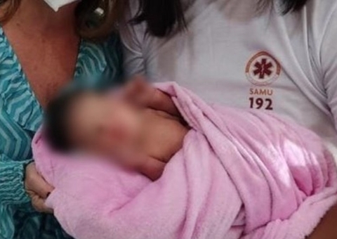 Recém-nascido é abandonado dentro de bolsa