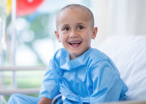 No dia do combate ao câncer infantil, Amazonino fala sobre diagnóstico precoce