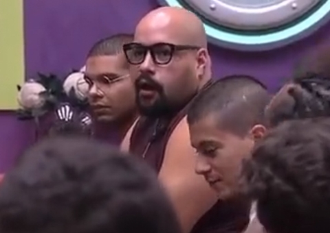 BBB22: Tiago Abravanel revela que se masturbou após ver pegação em festa 
