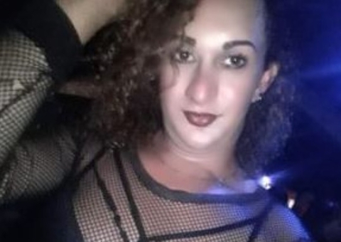 Transexual é baleada com tiro na cabeça no Amazonas 
